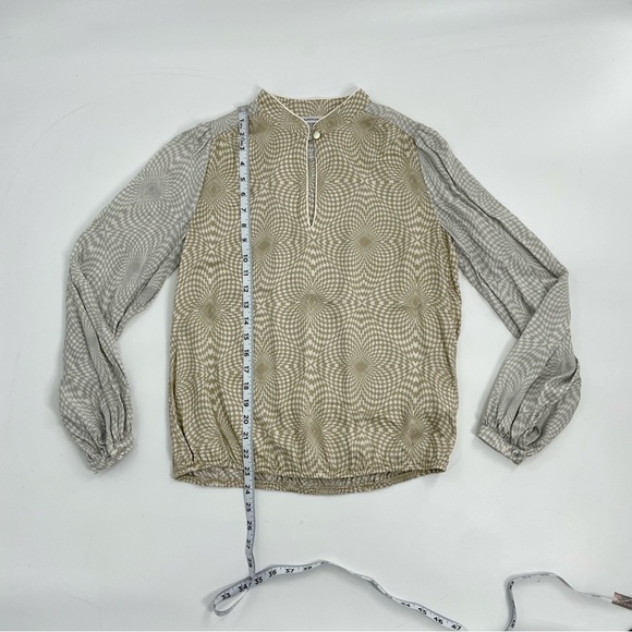 SUMMUM Kaleidoscope Luxury print top with puff sleeves in alpaca Neutral Small - Picture 8 of 14